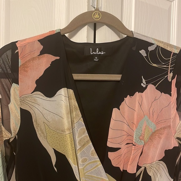 Lulus Floral Maxi Dress with Long Sleeves Slit for left leg - Size Small - Picture 3 of 5